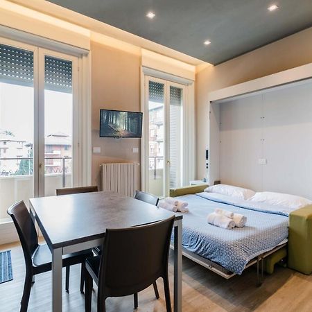 Pavia Tower - By Host4U Apartment Exterior photo