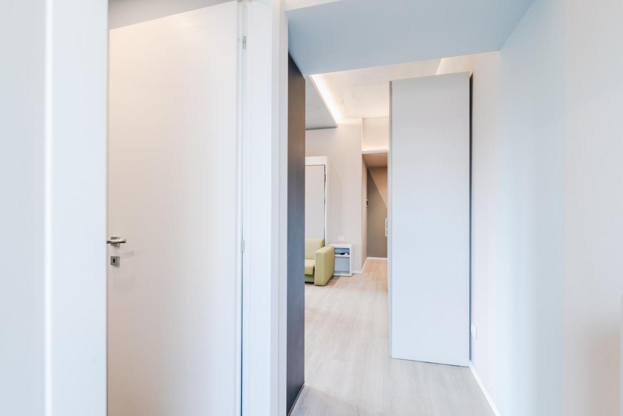 Pavia Tower - By Host4U Apartment Exterior photo