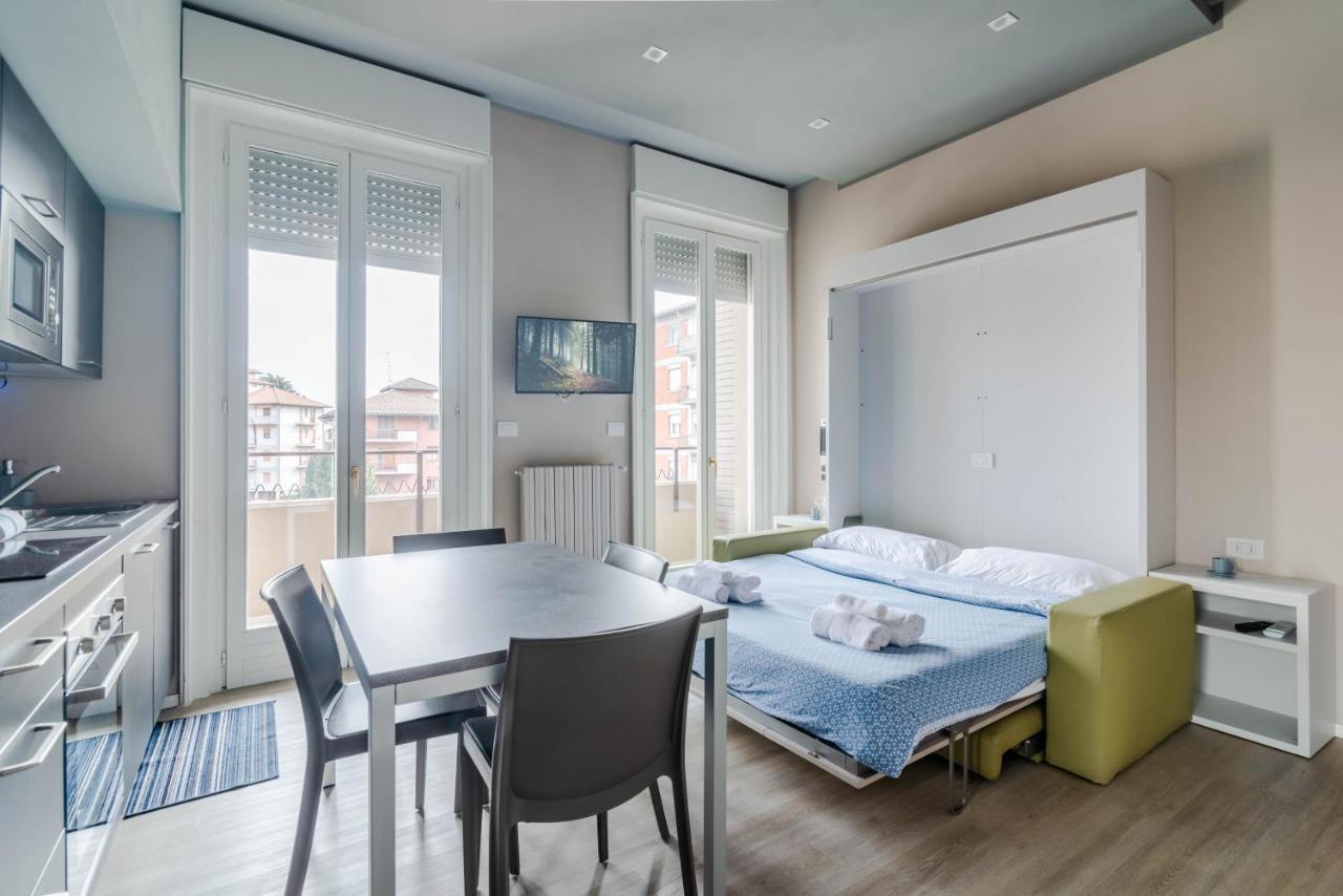 Pavia Tower - By Host4U Apartment Exterior photo