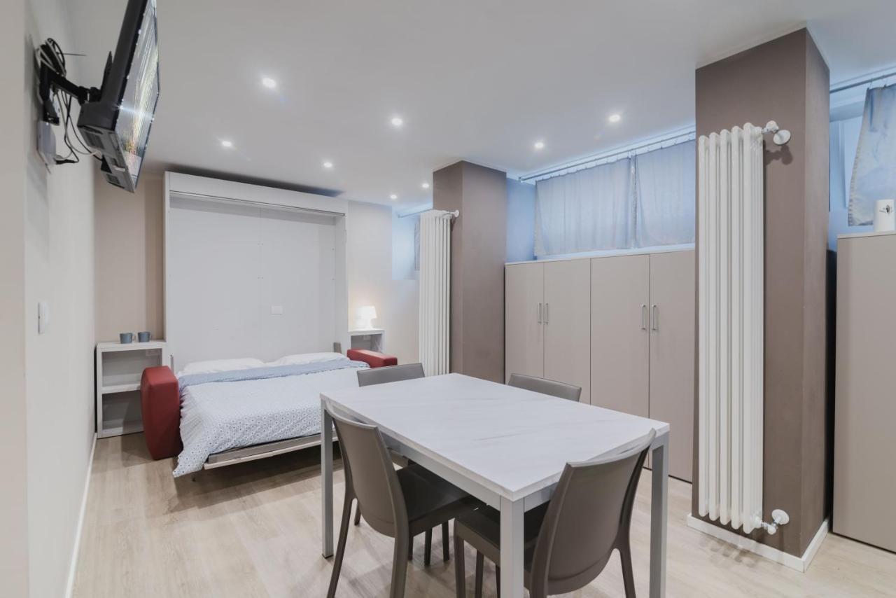 Pavia Tower - By Host4U Apartment Exterior photo